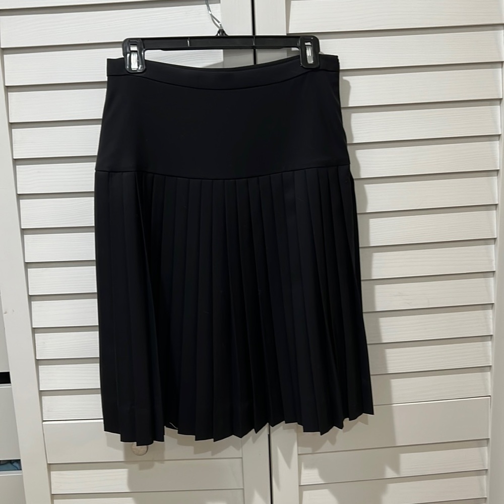 JCREW Super 120s black pleated skirt size 2